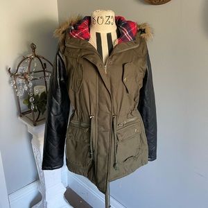 Women’s Olive Green Utility Jacket with Black Sleeves